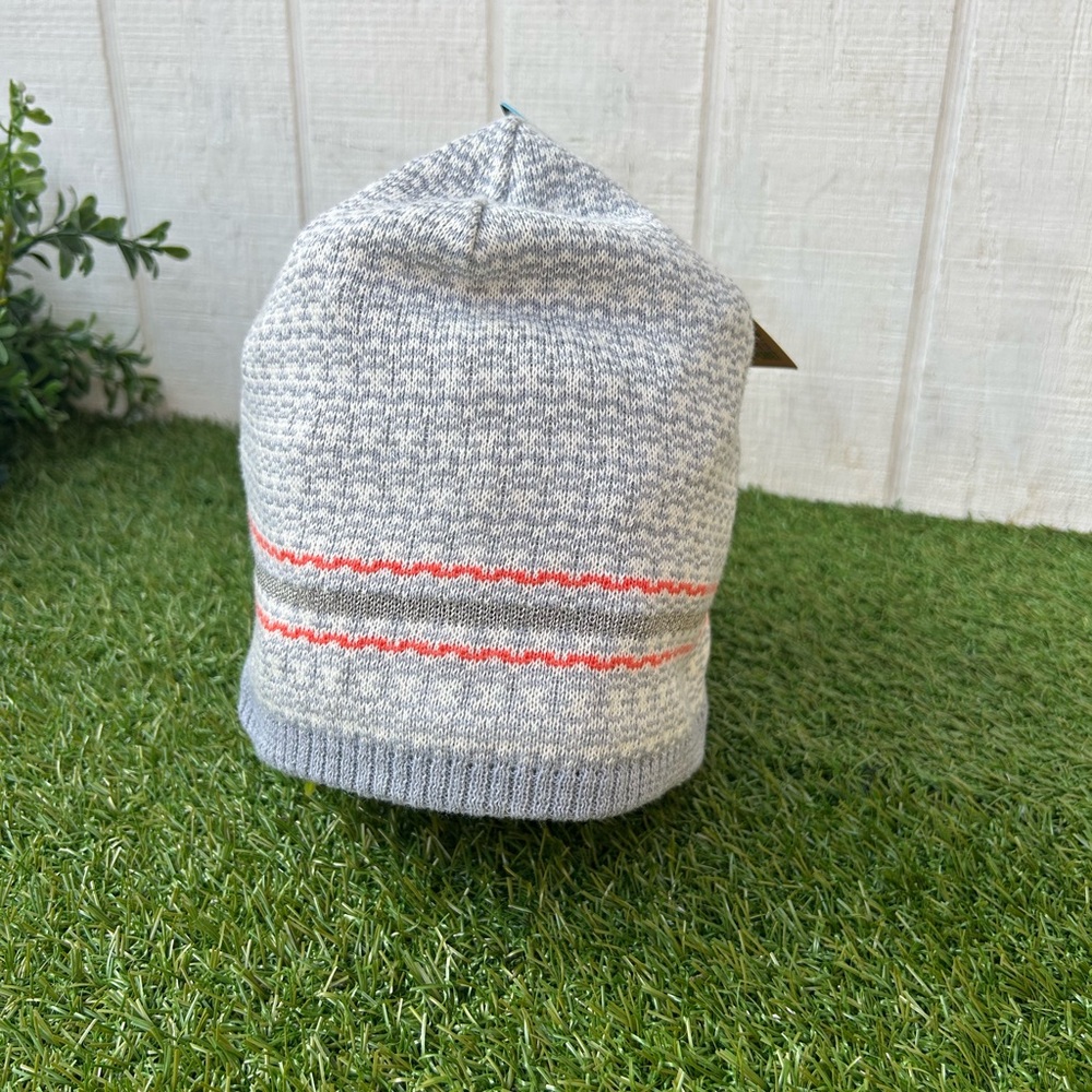 Isotoner Signature Beanie
Women's Lined Recycled Knit Water Repellent new w tags